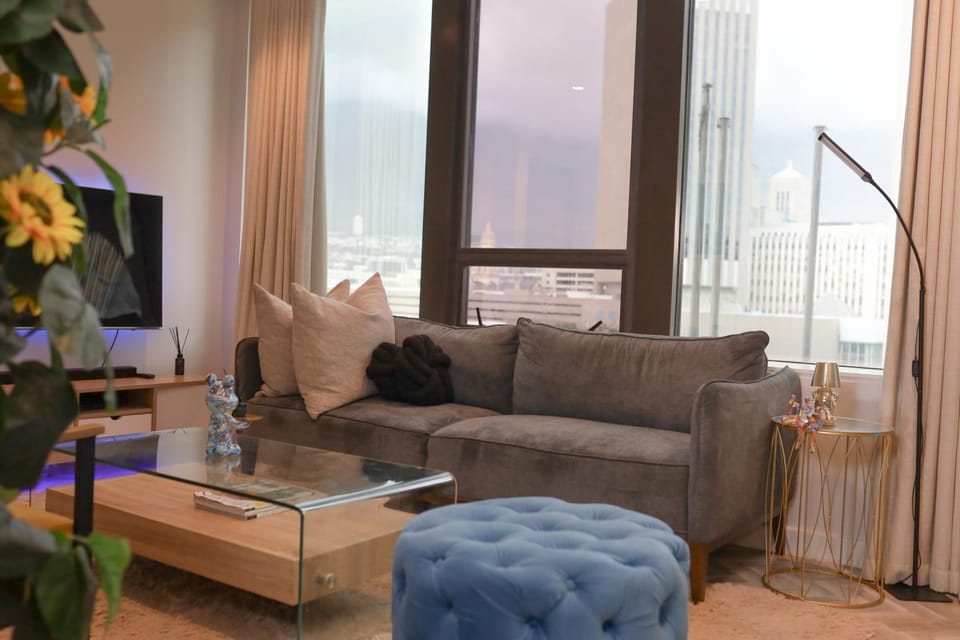 Capetown City Living 1Bedroom Stay at Foreshore Place Apartment in Cape Town