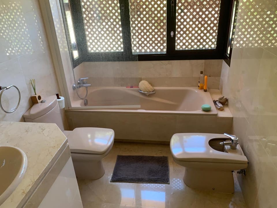 Bathroom, Bath, bidet