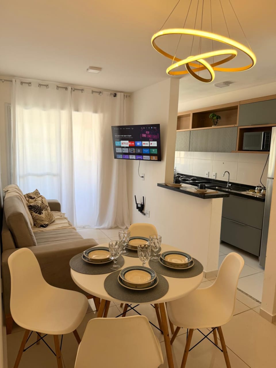 TV and multimedia, Kitchen or kitchenette, Living room, Dining area