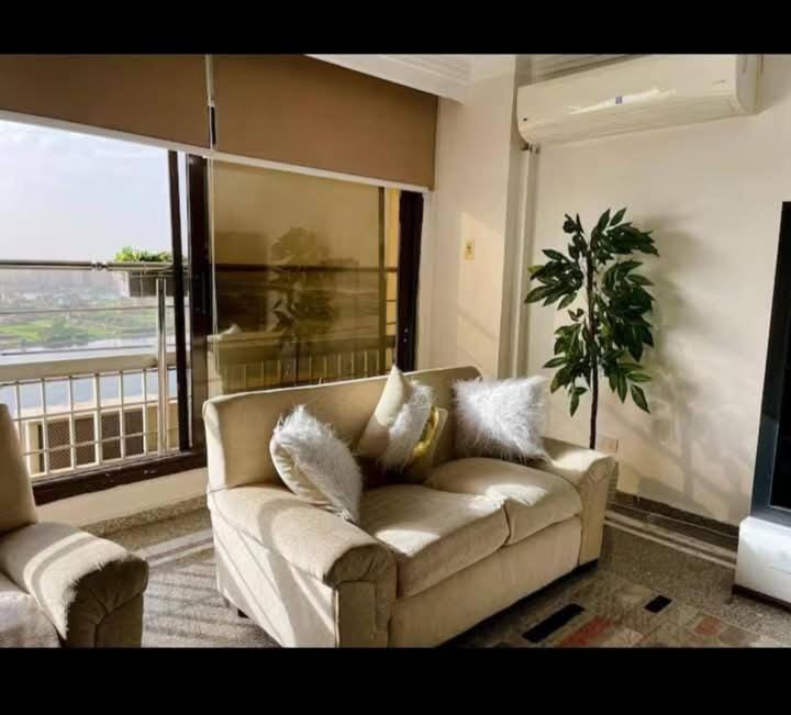 كورنيش النيل المعادي Apartment in Cairo Governorate