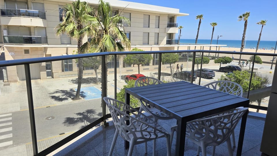 BEACH VALENCIA LUXURY A36-22 Apartment with terrace and sea views Apartment in Valencia