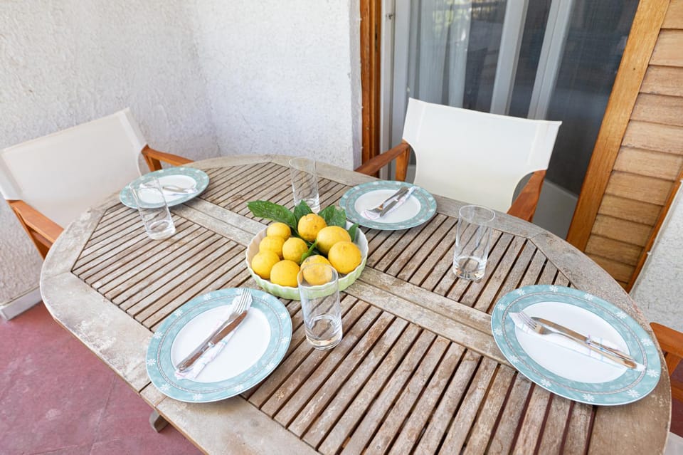 NG Happy Yard Cottage Apartment in Poros