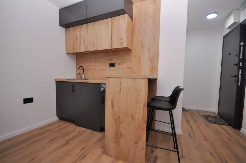 Kitchen or kitchenette, pet friendly, stove