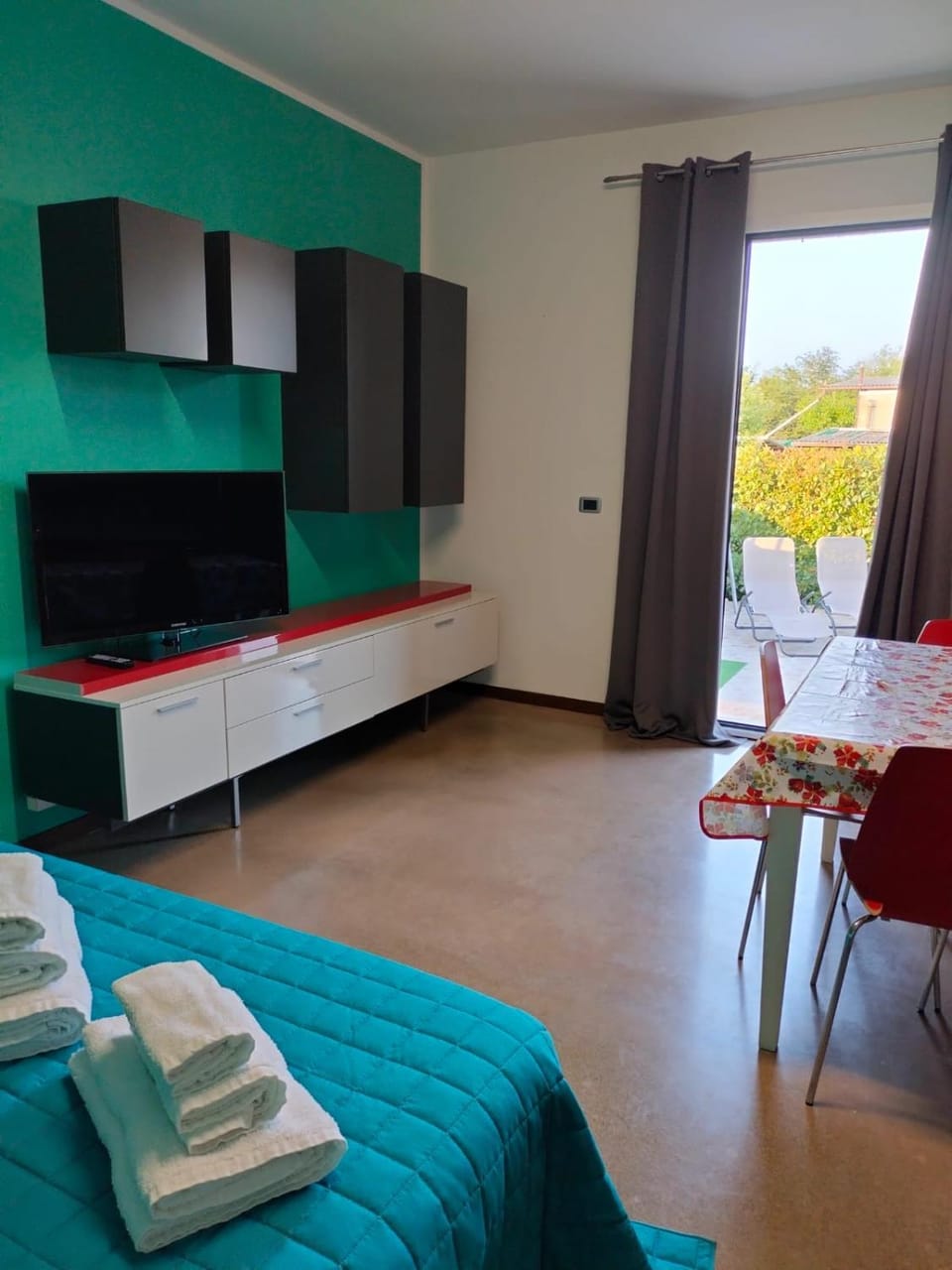 TV and multimedia, Living room, Seating area