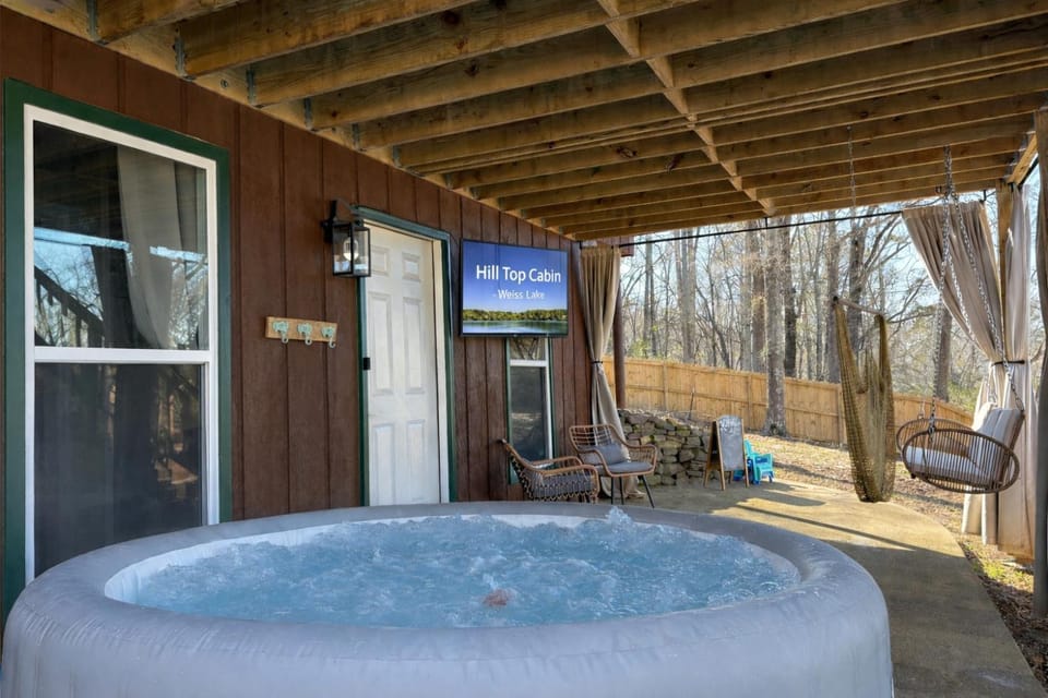 Patio, Natural landscape, Hot Tub, Seating area