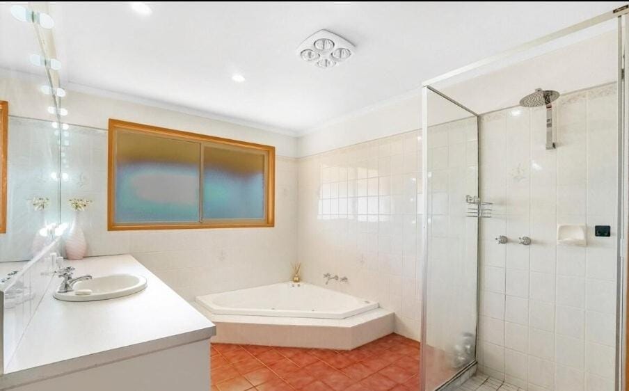 Hot Tub, Bath
