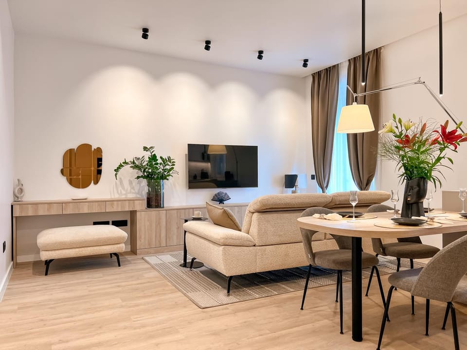 TV and multimedia, Living room, Seating area