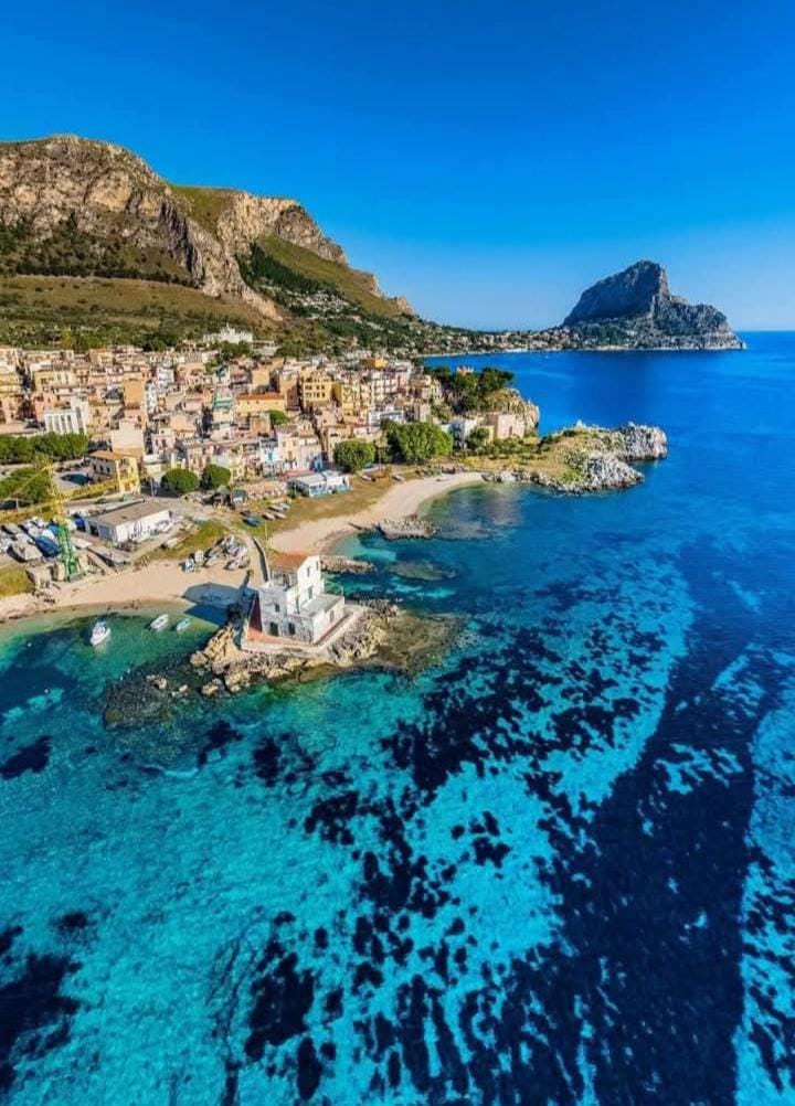 Sea View Holiday Apartment in Sicily