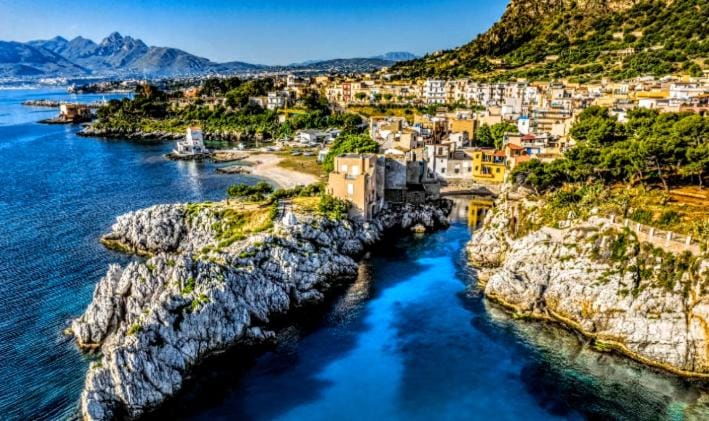 Sea View Holiday Apartment in Sicily