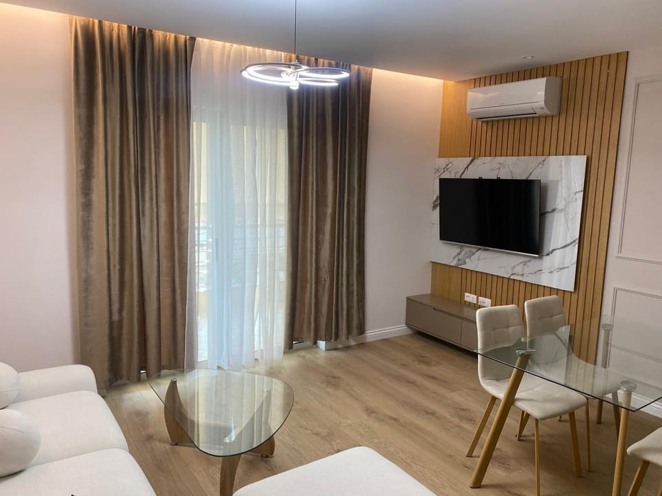 Communal lounge/ TV room, Living room, Photo of the whole room, Seating area, air conditioner