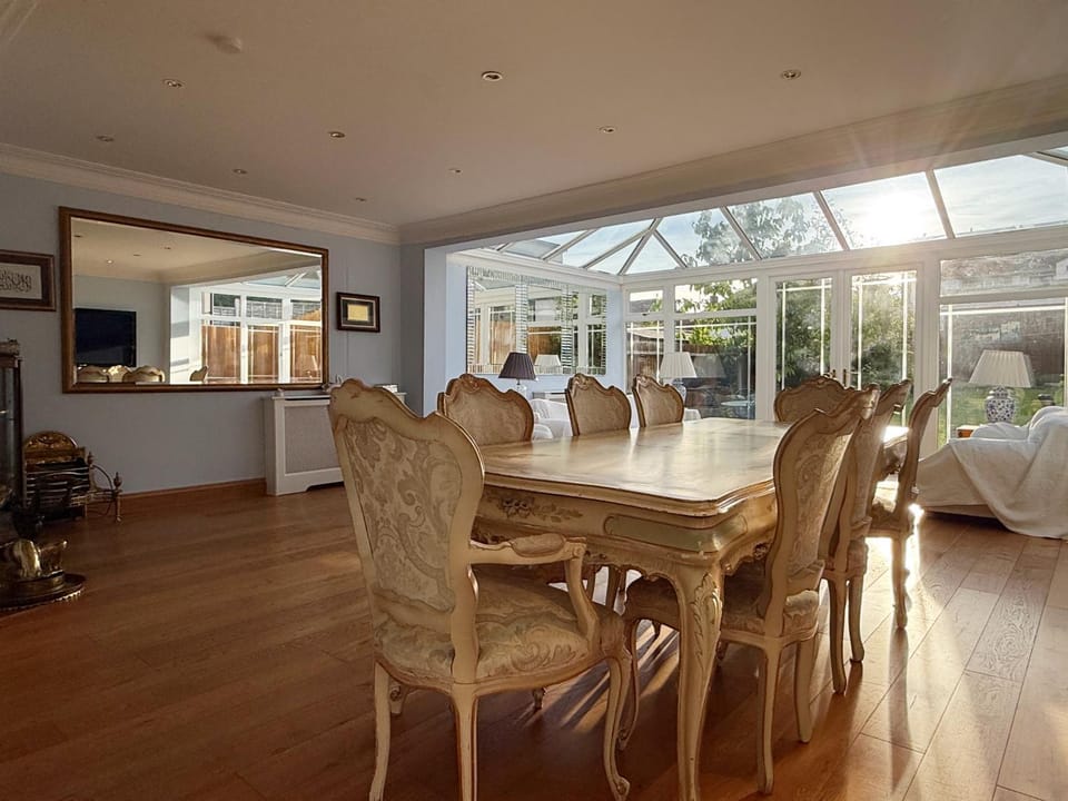 Althea's Place in Southgate Apartment in London