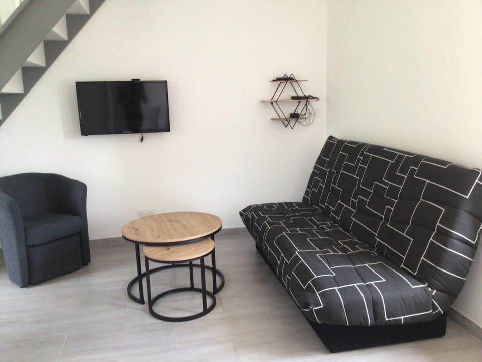 Communal lounge/ TV room, TV and multimedia, Living room, Seating area