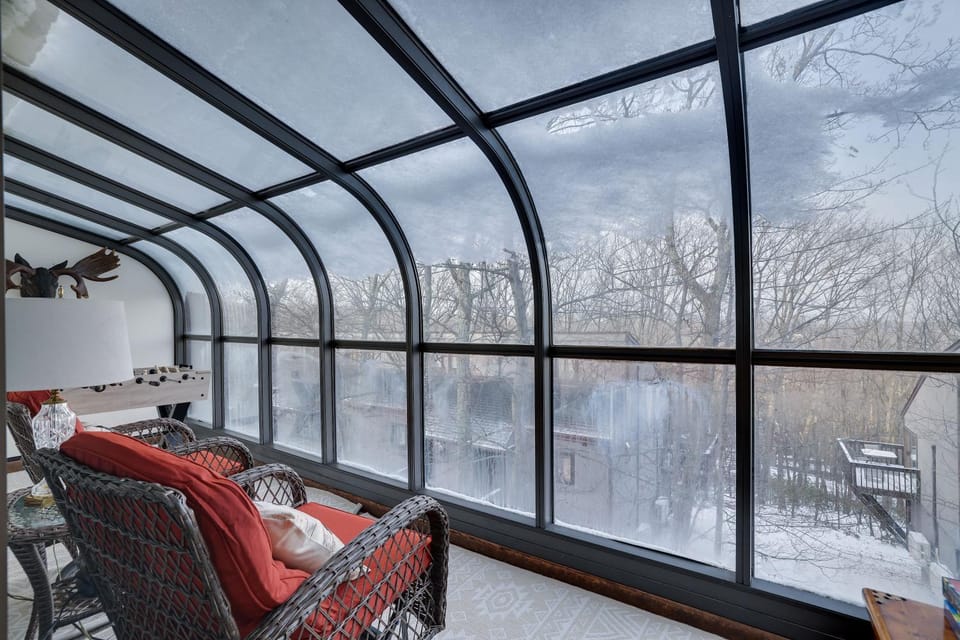 The Cozy Peak 5 Minutes to Ski House in Pocono Mountains