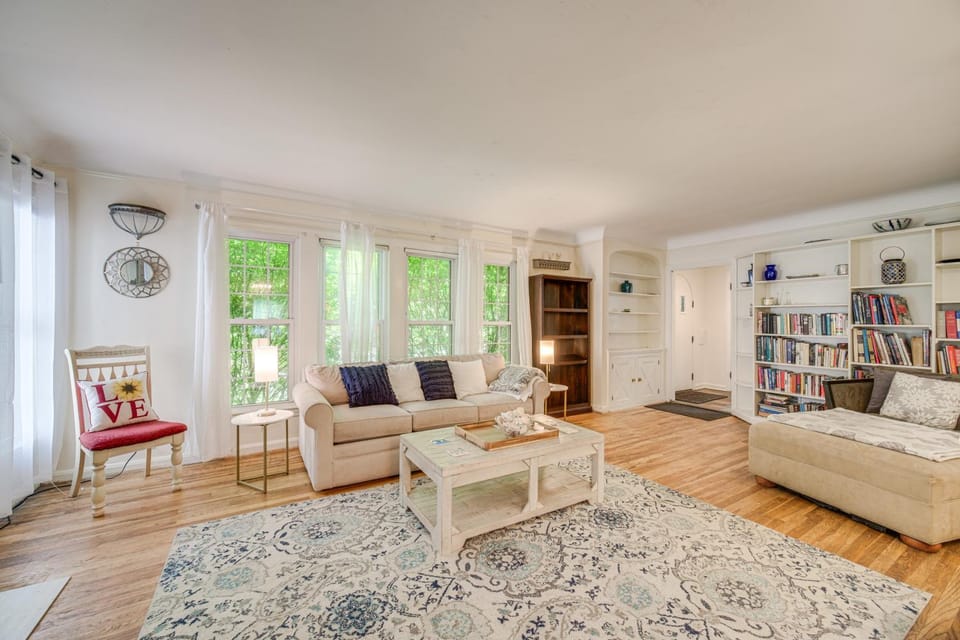 Historic University Heights Home w/ Private Yard! House in Shaker Heights