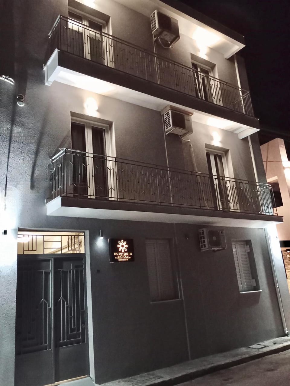 Property building, Night, View (from property/room), Balcony/Terrace