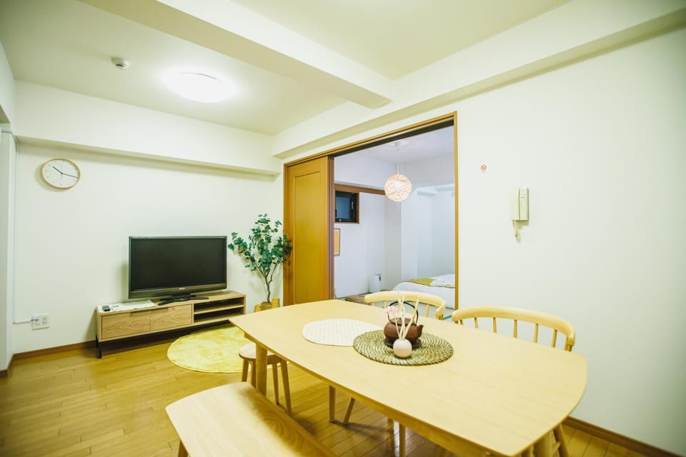 TV and multimedia, Living room, Dining area