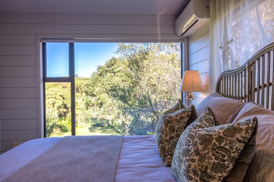 Viletta Hauraki by Waiheke Pure House in Auckland Region