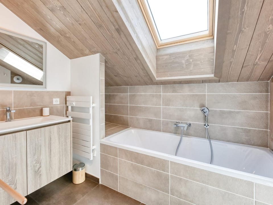 Chalet familial 5 chambres, proche ski, vue Mont-Blanc, parking et WiFi Chalet in Saint-Gervais-Bains
