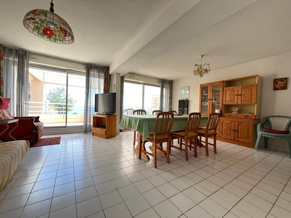 Spacieux appartement climatisé 80m² avec piscine et vue mer à Sète - FR-1-338-620 Apartment in Occitanie