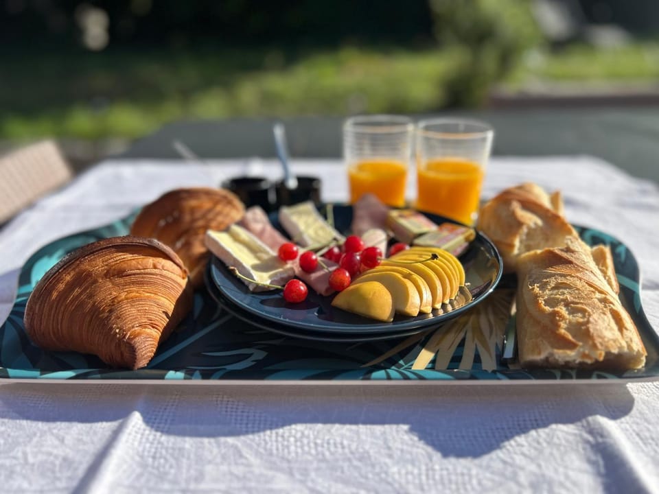 Breakfast, Breakfast