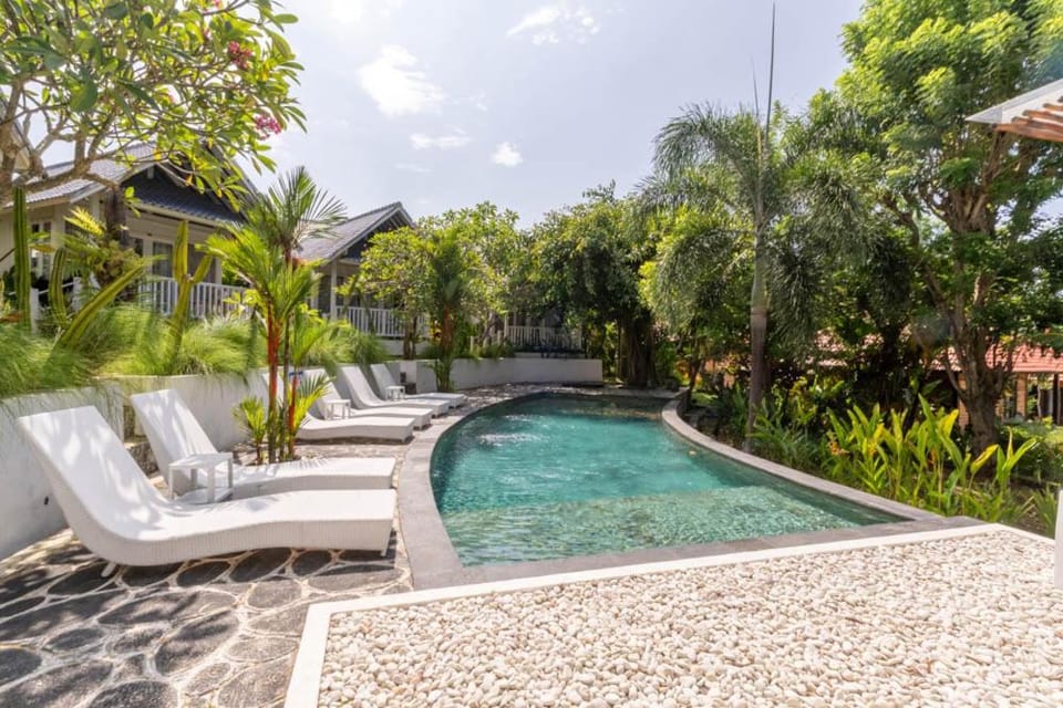 Sun and Moon Bungalow Village Hotel in Bali