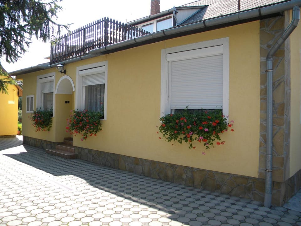 István Ház Apartment in Hungary