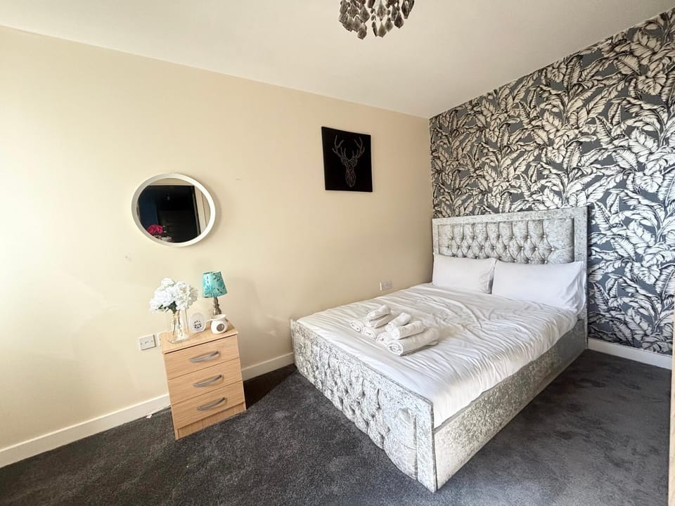 Cosy 1-Bedroom Apartment in Central Grays with Parking & Excellent Transport Links Apartment in Grays