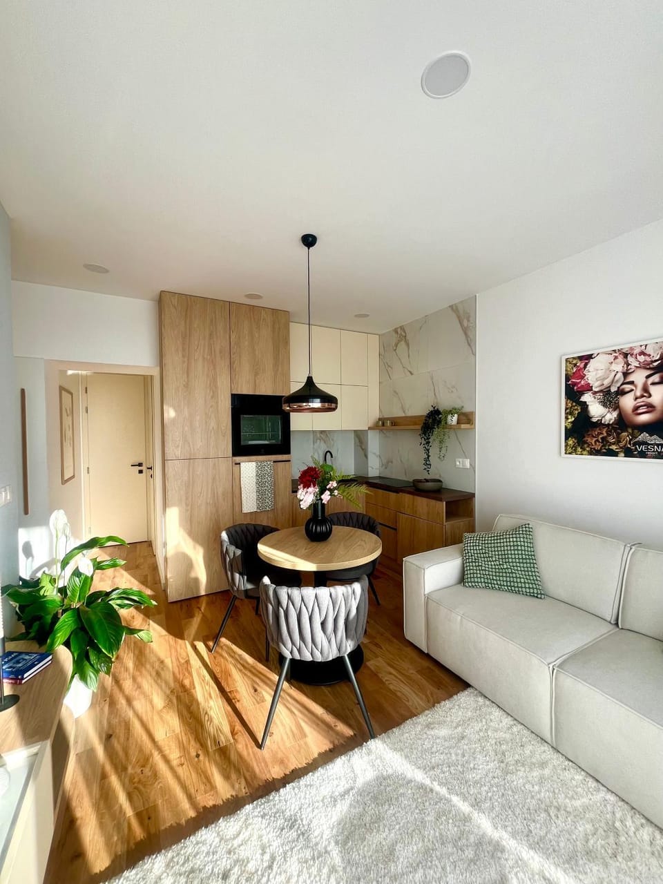 Kitchen or kitchenette, Living room, Dining area