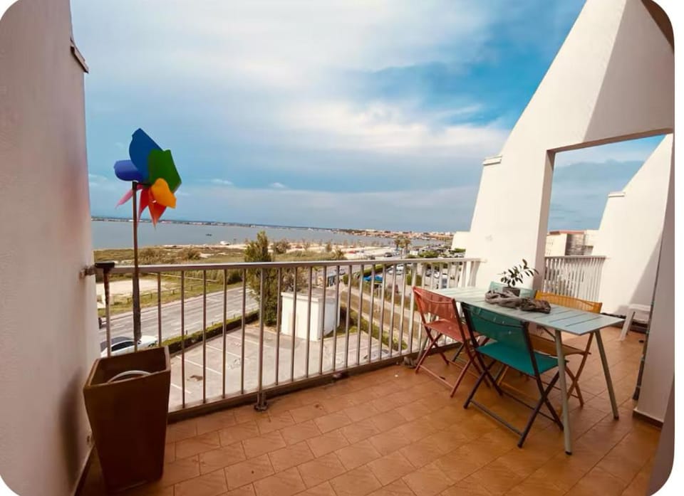 Balcony/Terrace, River view