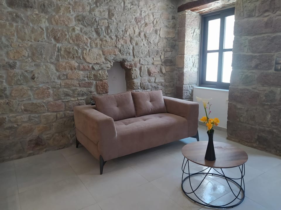 Stone House 2025 Apartment in Euboea