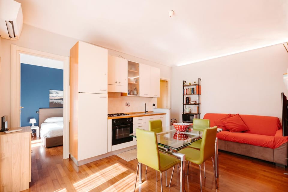 Kitchen or kitchenette, Living room
