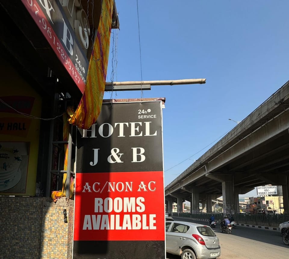 Hotel J&B Hotel in Punjab, India