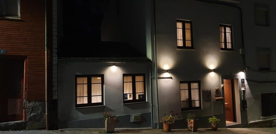 Property building, Facade/entrance