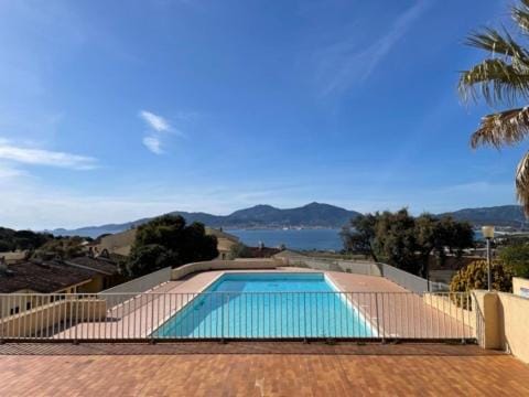 Charmant 2 pièces avec vue sur mer exceptionnelle à Porticcio, Corse du Sud Apartment in Ajaccio
