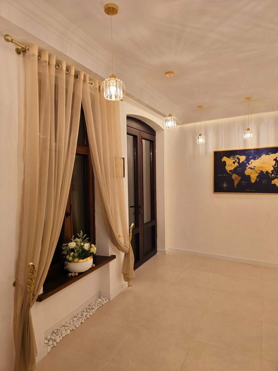 The Queen of Boka Bed and Breakfast in Kotor