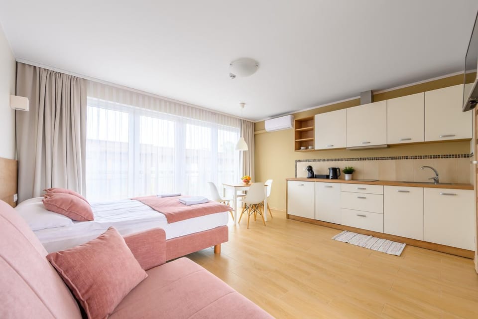 Bed, Kitchen or kitchenette, Photo of the whole room, Seating area