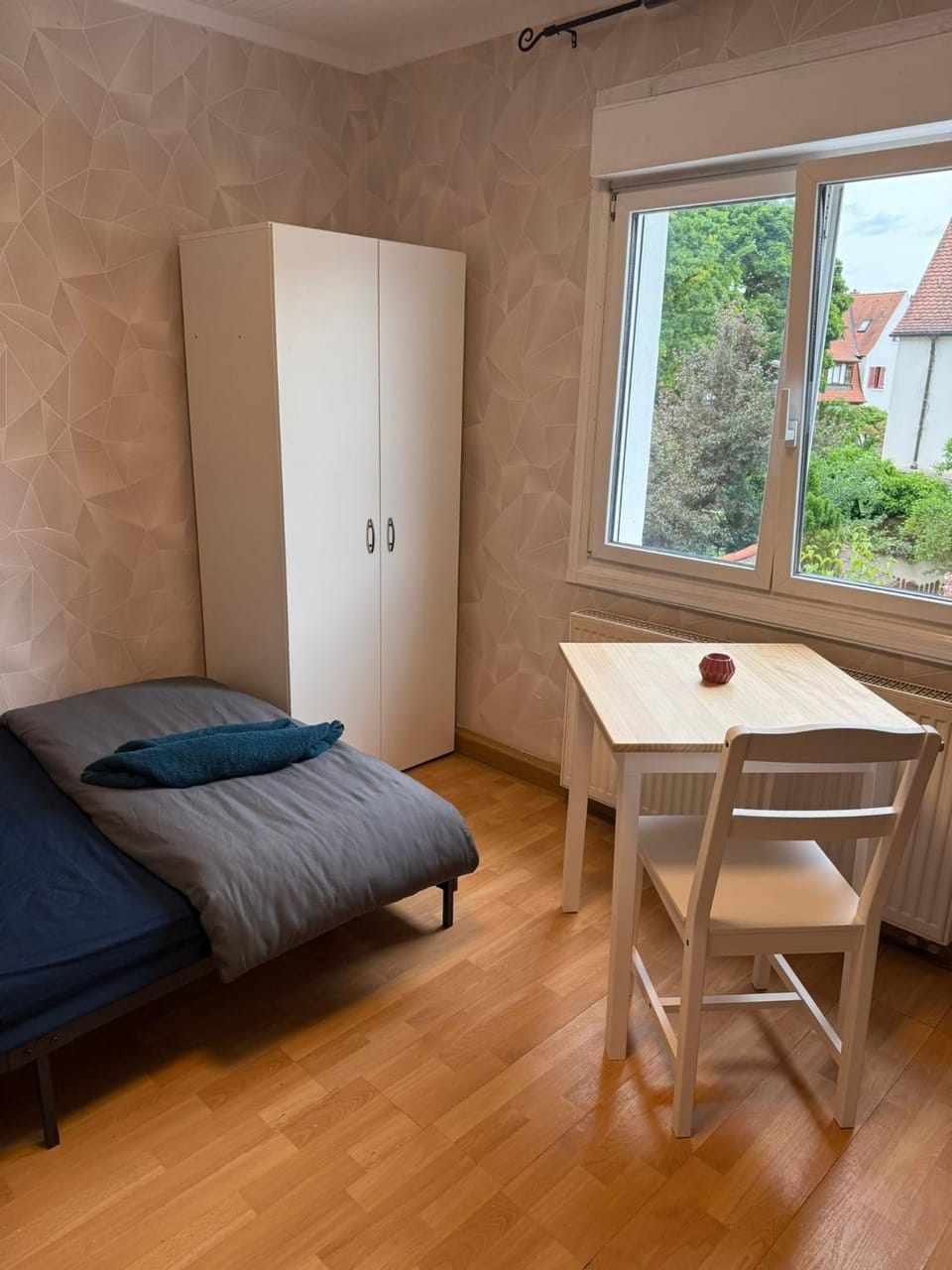 Einzelzimmer mit Gemeinschaftsbad ohne Küche Apartment in Nuremberg