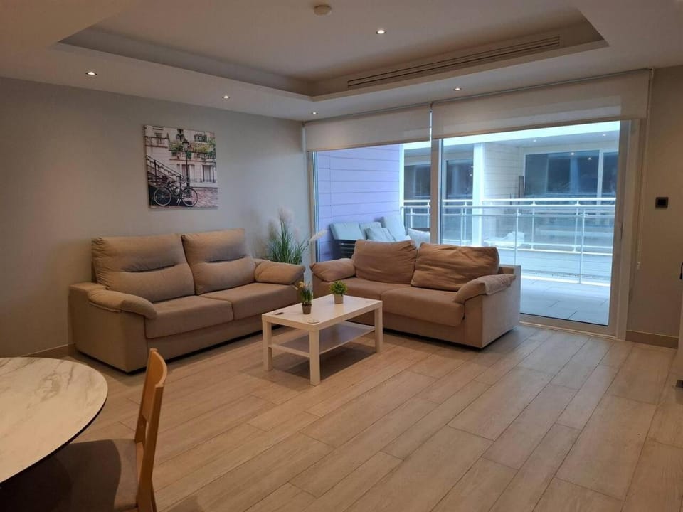 VV - The Marina Nest with Rooftop Pools Apartment in Gibraltar