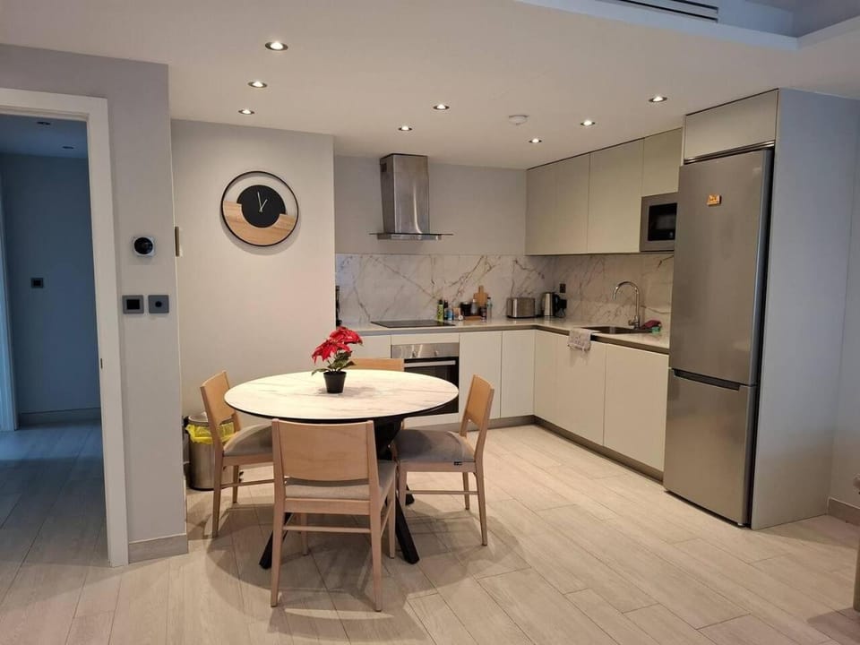 VV - The Marina Nest with Rooftop Pools Apartment in Gibraltar