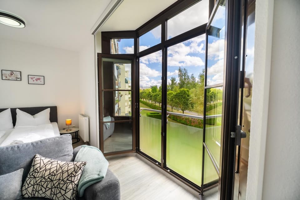 Patio, Bed, Garden, View (from property/room), Photo of the whole room, Garden view
