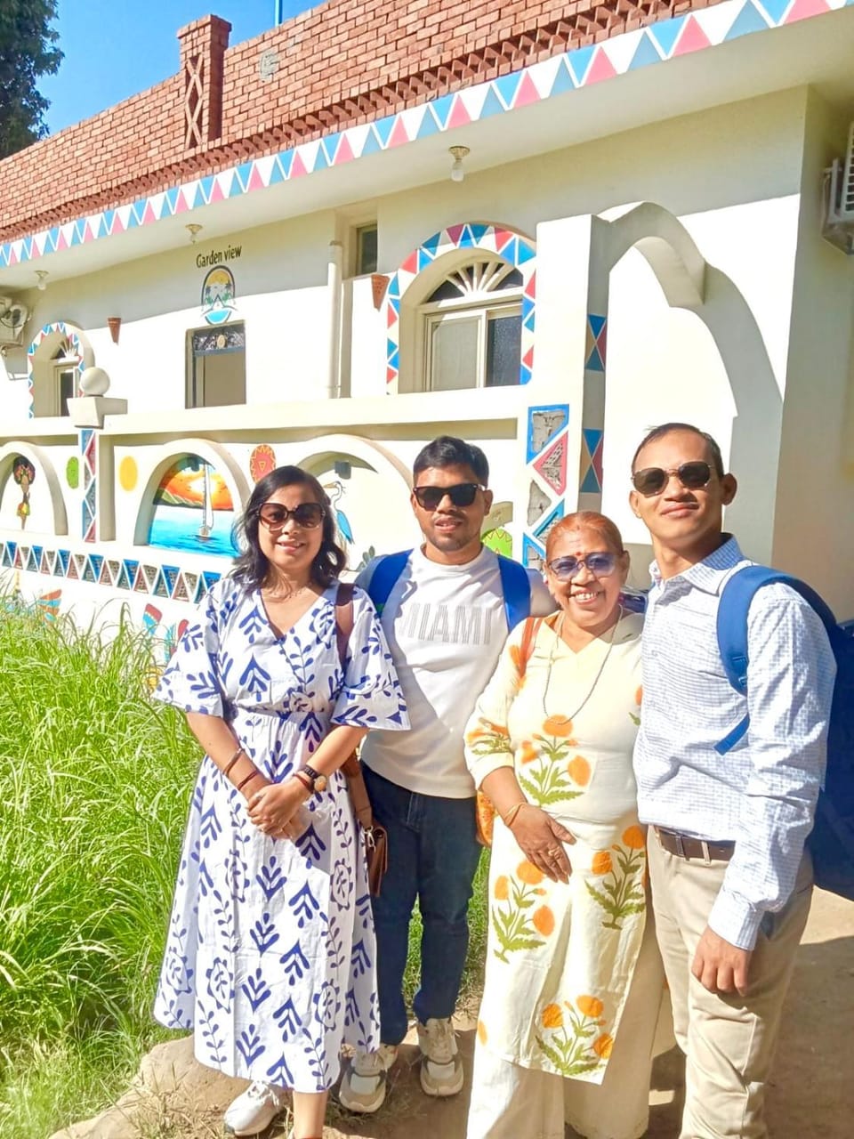 Day, People, Garden, Garden view, group of guests, Family