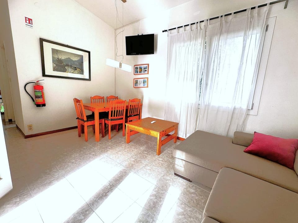Living room, Dining area, Lunch