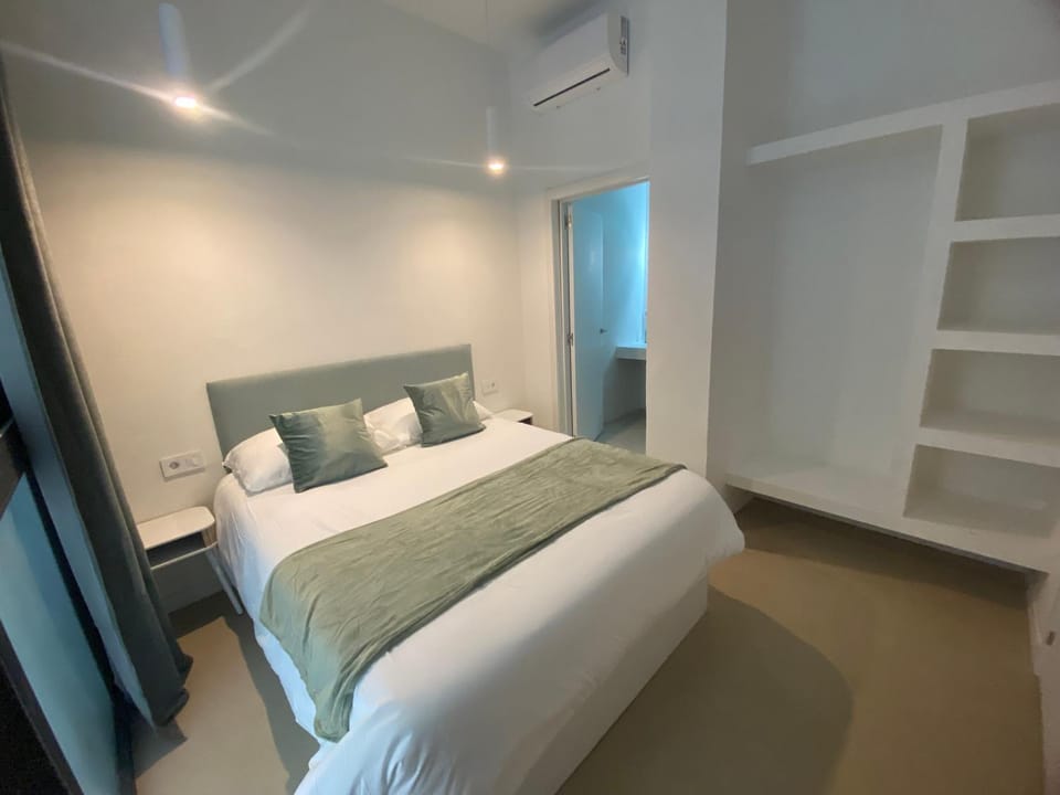 Room Turia Apartment in Valencia