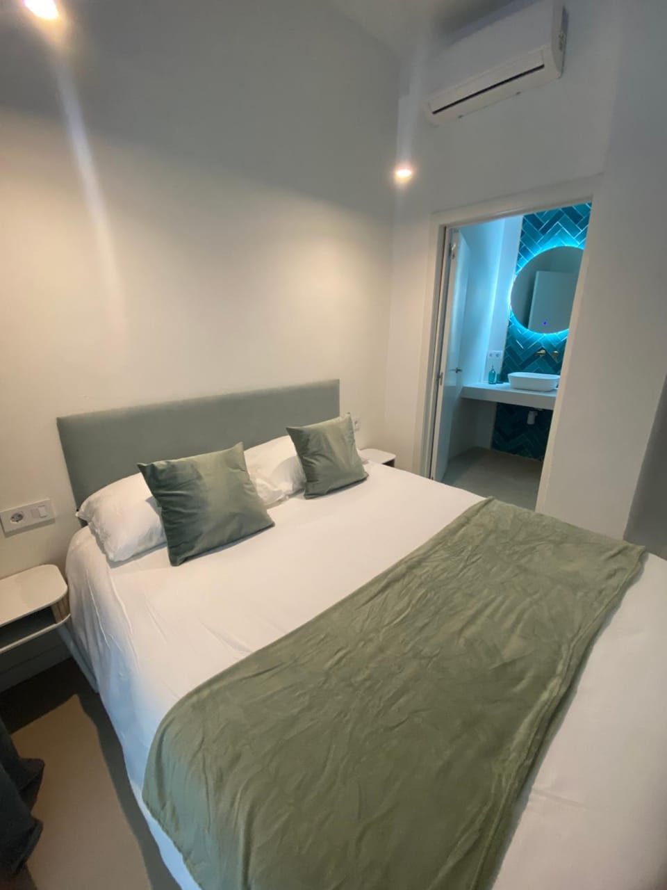 Room Turia Apartment in Valencia