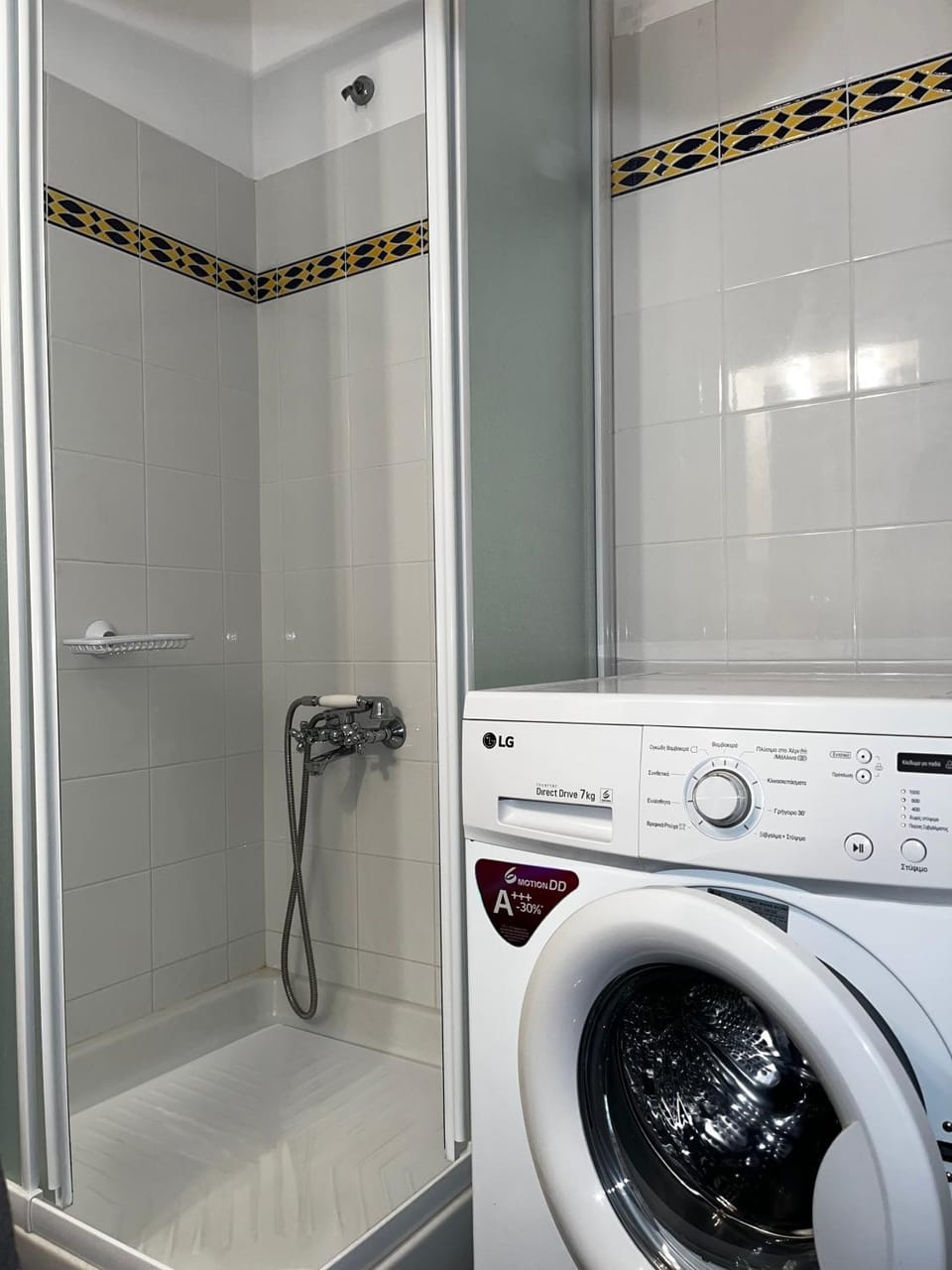 Shower, Bathroom, washing machine