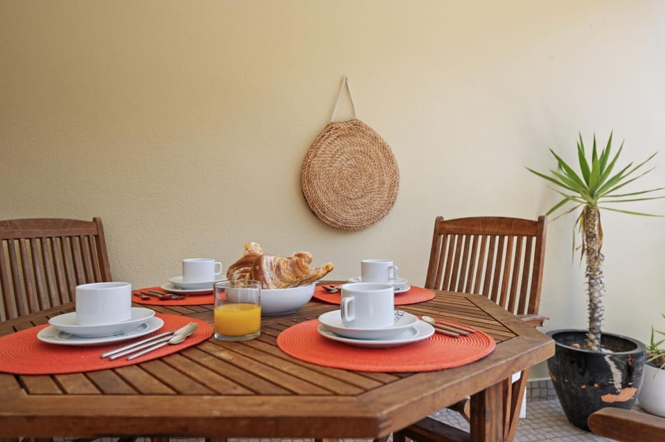 BmyGuest - Sesimbra Palames Beach & Pool Apartment Apartment in Sesimbra