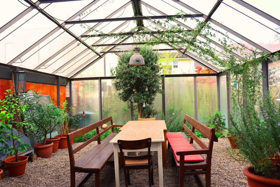 Dining area, Garden view