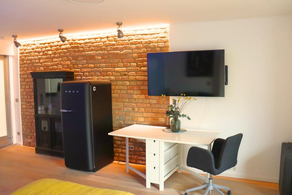 TV and multimedia, Living room, Dining area
