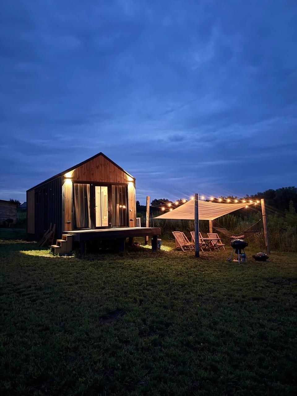 Property building, Night