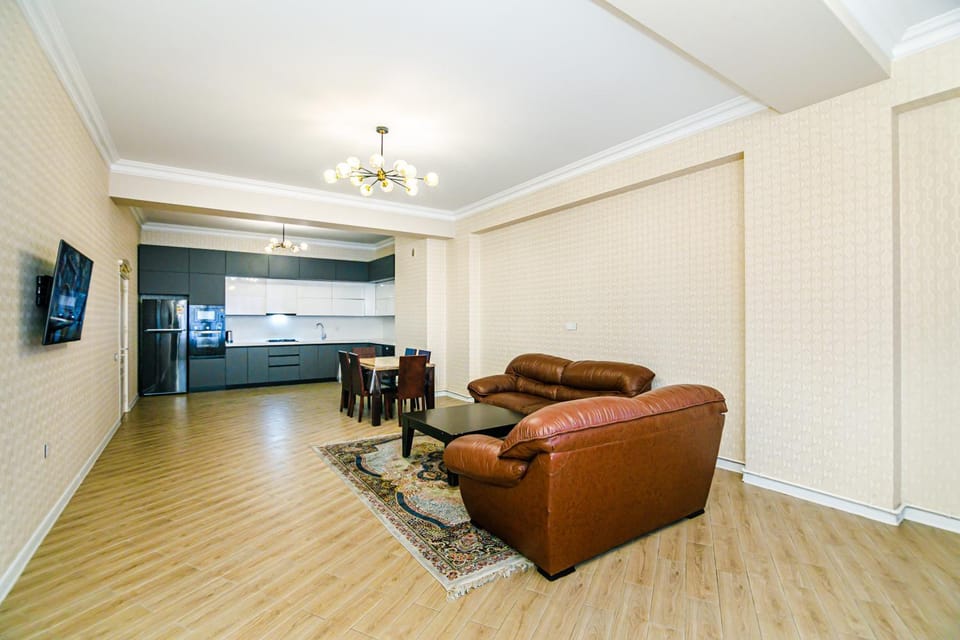 TV and multimedia, Kitchen or kitchenette, Living room